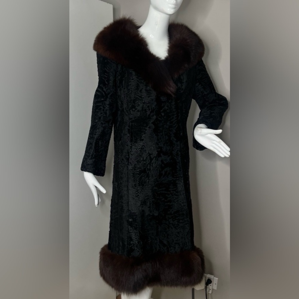 Persian Sz 6-8 Broadtail Lamb and Fox Collar and Trim Fur Coat